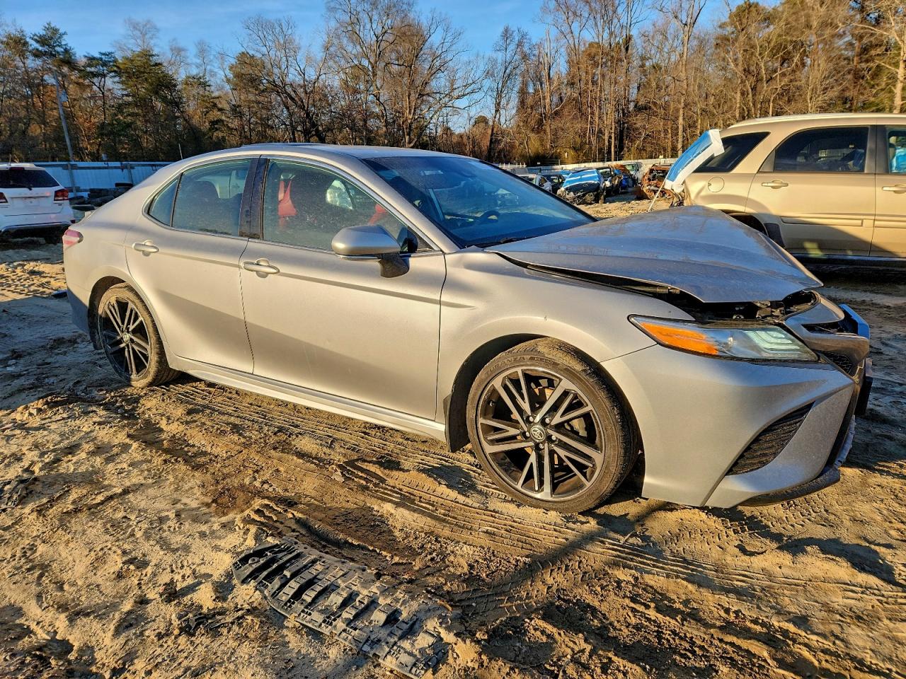 2020 TOYOTA CAMRY XSE photo 4