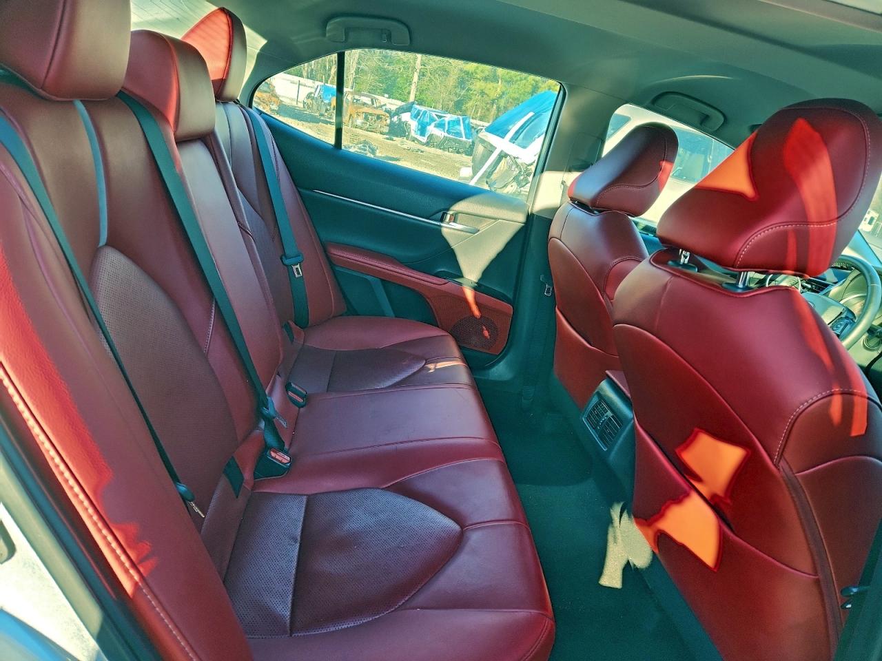 2020 TOYOTA CAMRY XSE photo 10