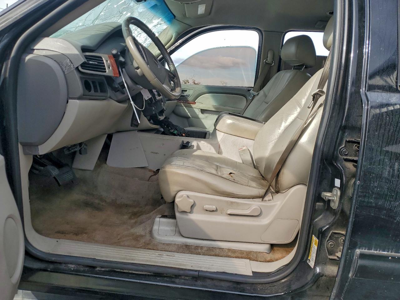 2011 CHEVROLET TAHOE C1500 LT photo 7