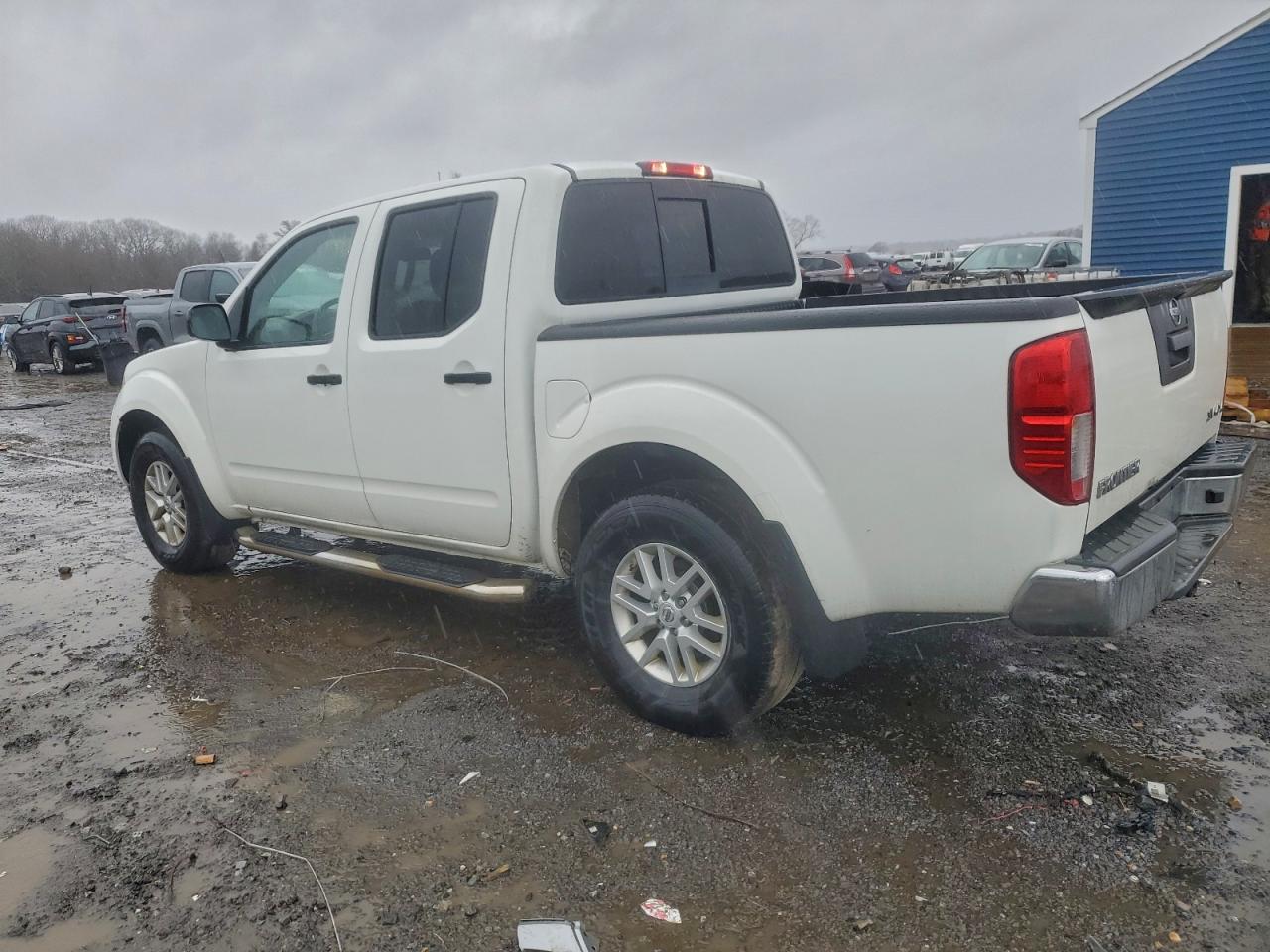 2017 NISSAN FRONTIER S photo 2