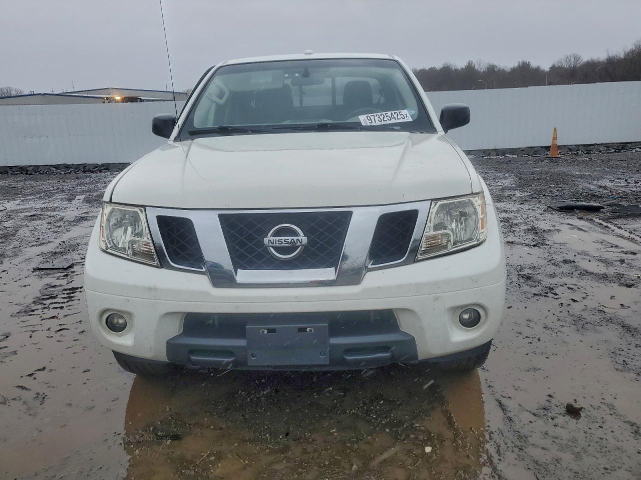 2017 NISSAN FRONTIER S photo 5