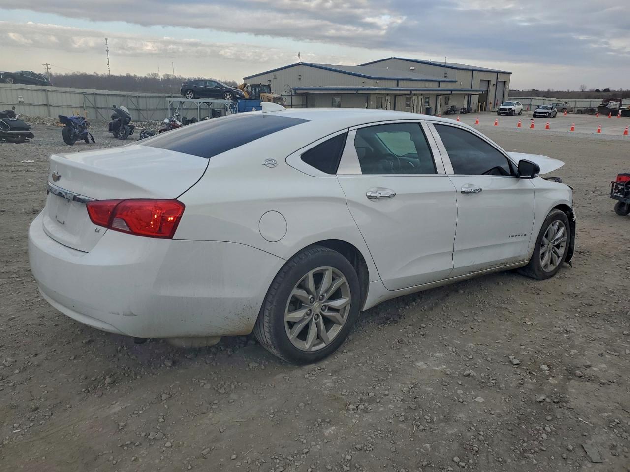 2018 CHEVROLET IMPALA LT photo 5