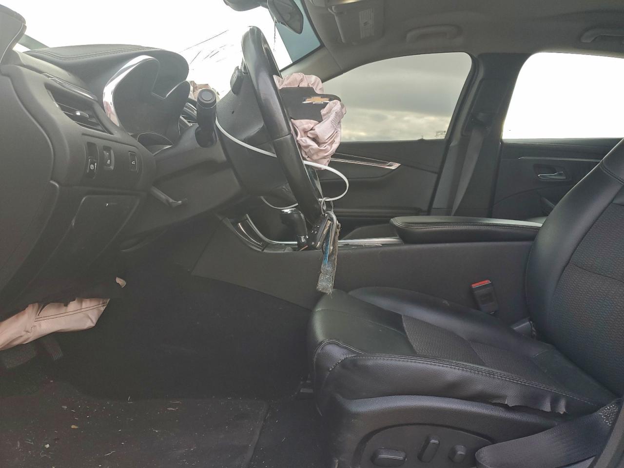 2018 CHEVROLET IMPALA LT photo 13