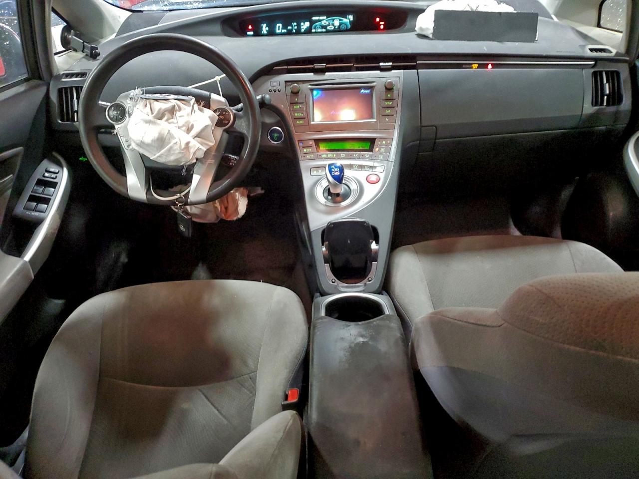 2015 TOYOTA PRIUS photo 22