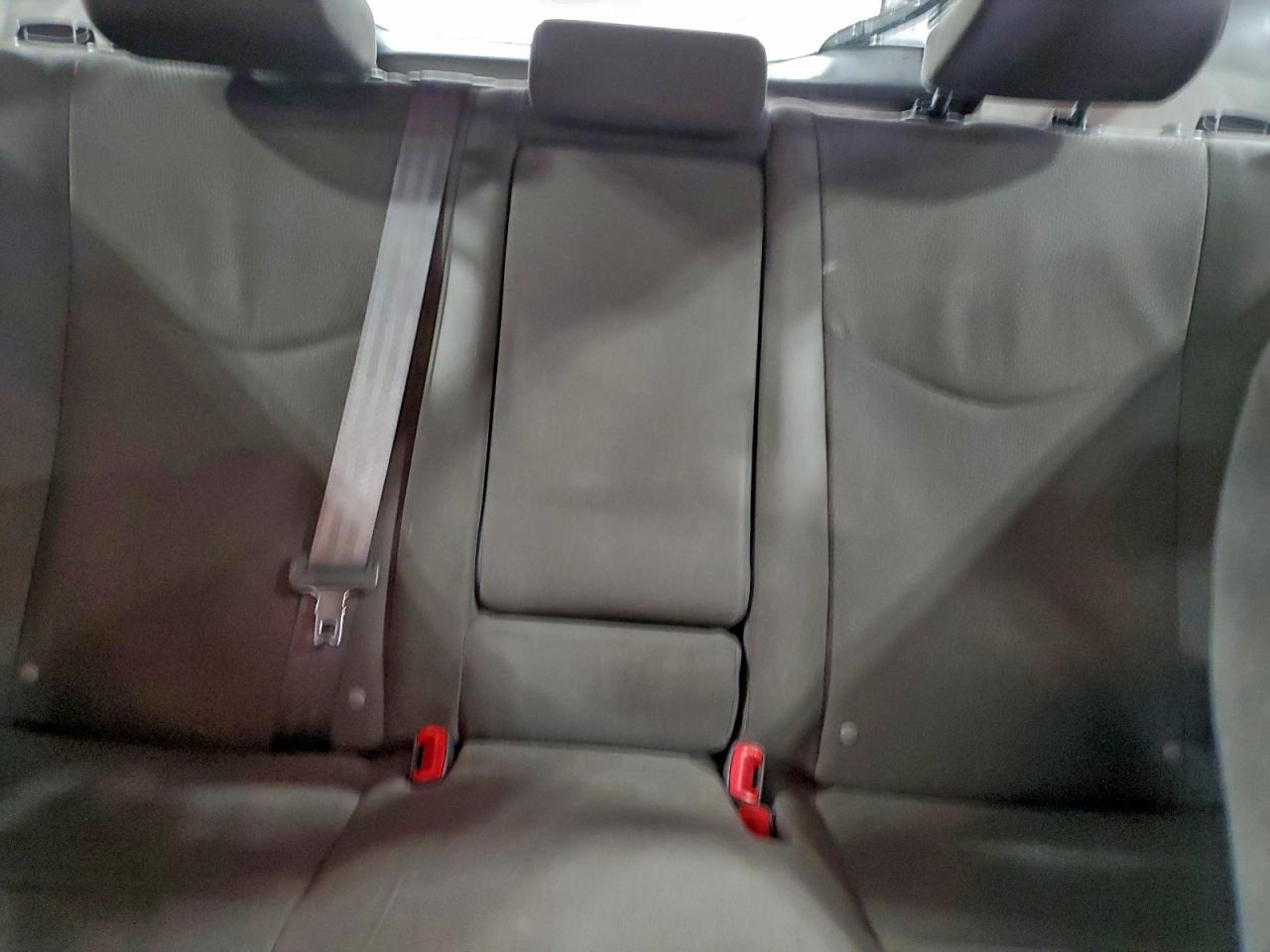 2015 TOYOTA PRIUS photo 28