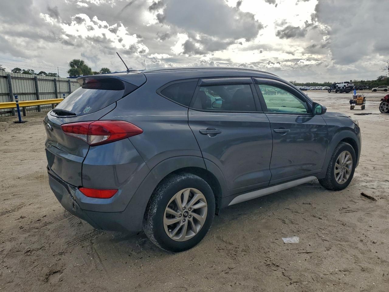 2017 HYUNDAI TUCSON LIMITED photo 5