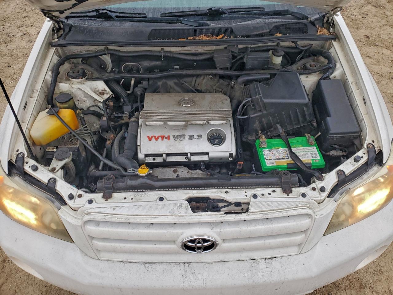 2004 TOYOTA HIGHLANDER photo 23