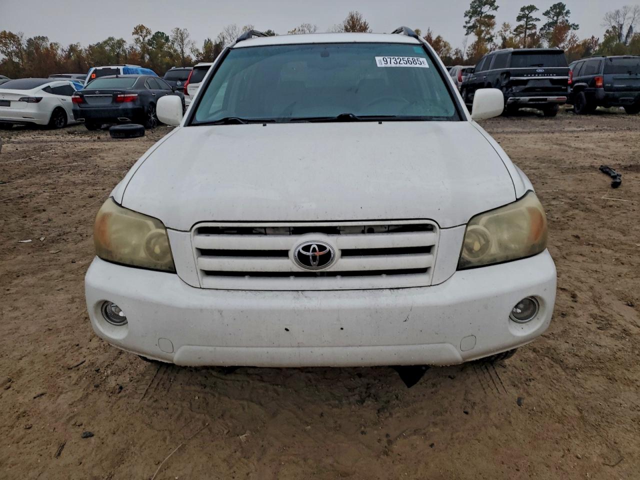 2004 TOYOTA HIGHLANDER photo 9