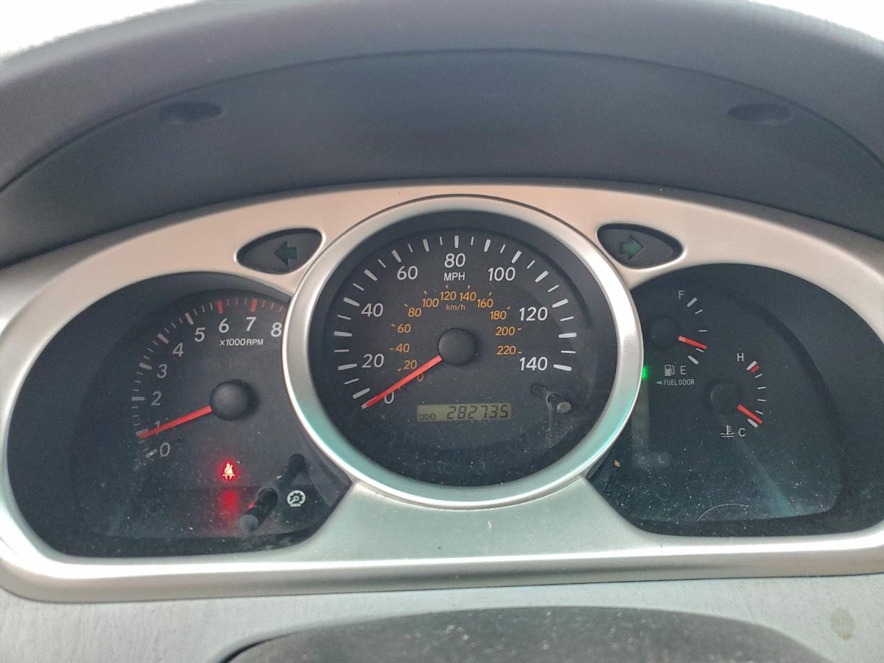 2004 TOYOTA HIGHLANDER photo 17