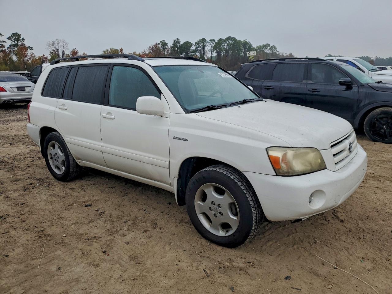 2004 TOYOTA HIGHLANDER photo 7