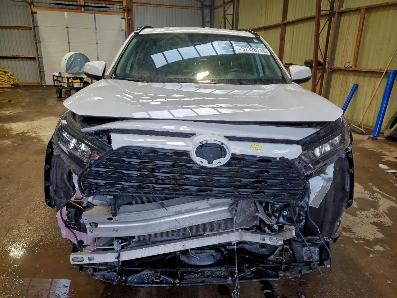 2022 TOYOTA RAV4 LE photo 5