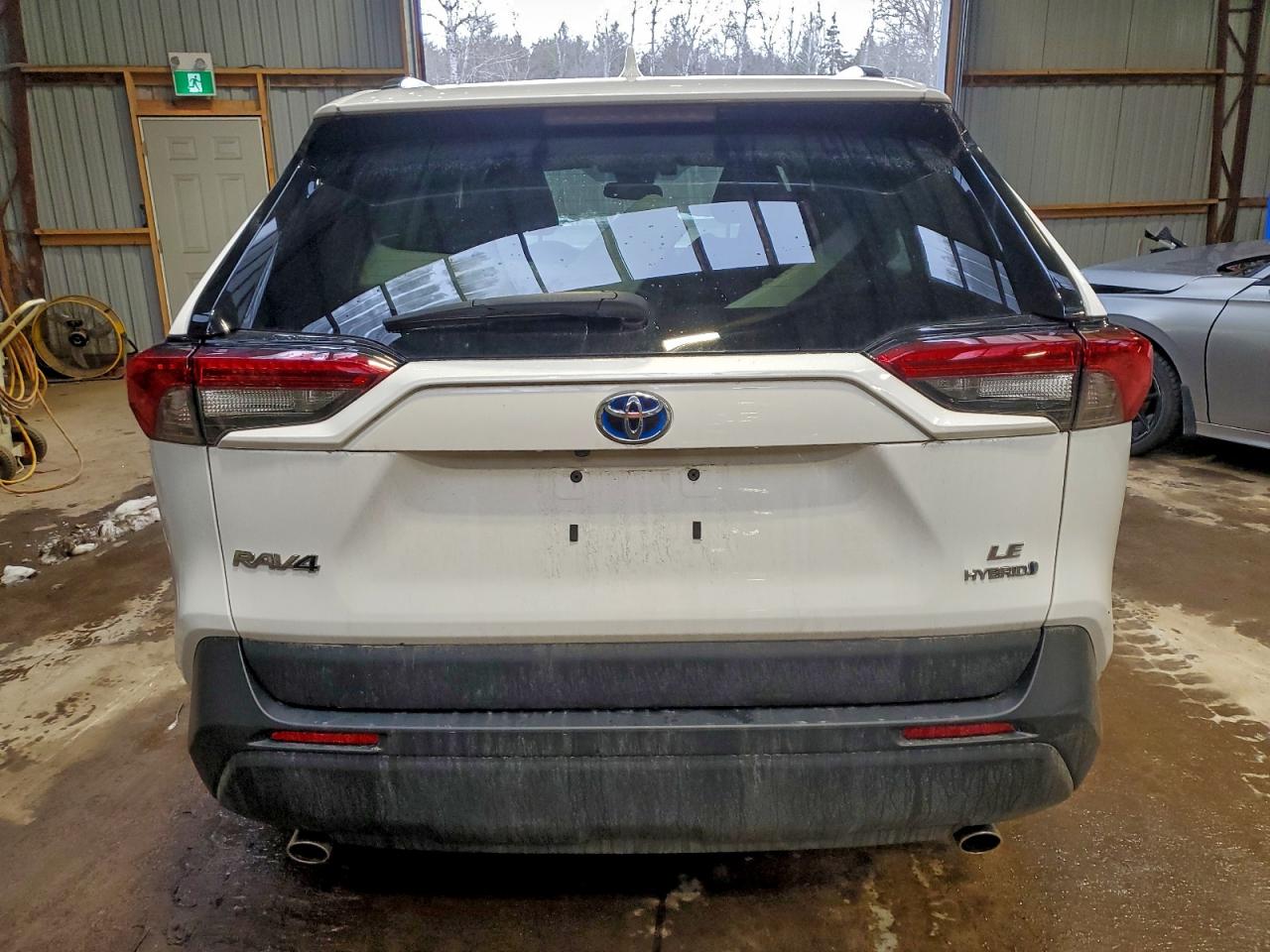 2022 TOYOTA RAV4 LE photo 6