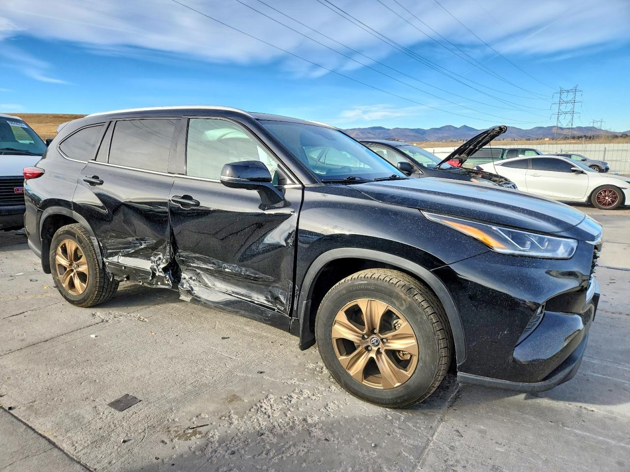 2022 TOYOTA HIGHLANDER HYBRID XLE photo 4