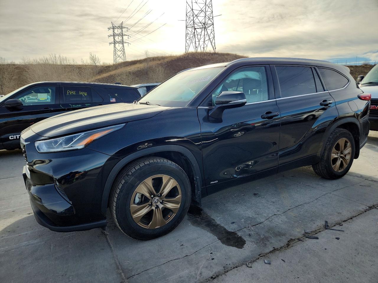 2022 TOYOTA HIGHLANDER
