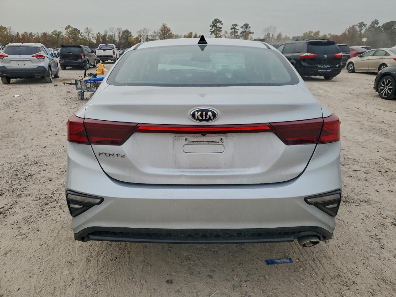 2021 KIA FORTE FE photo 11
