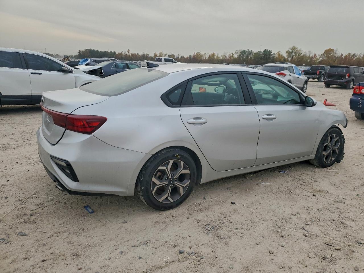 2021 KIA FORTE FE photo 5