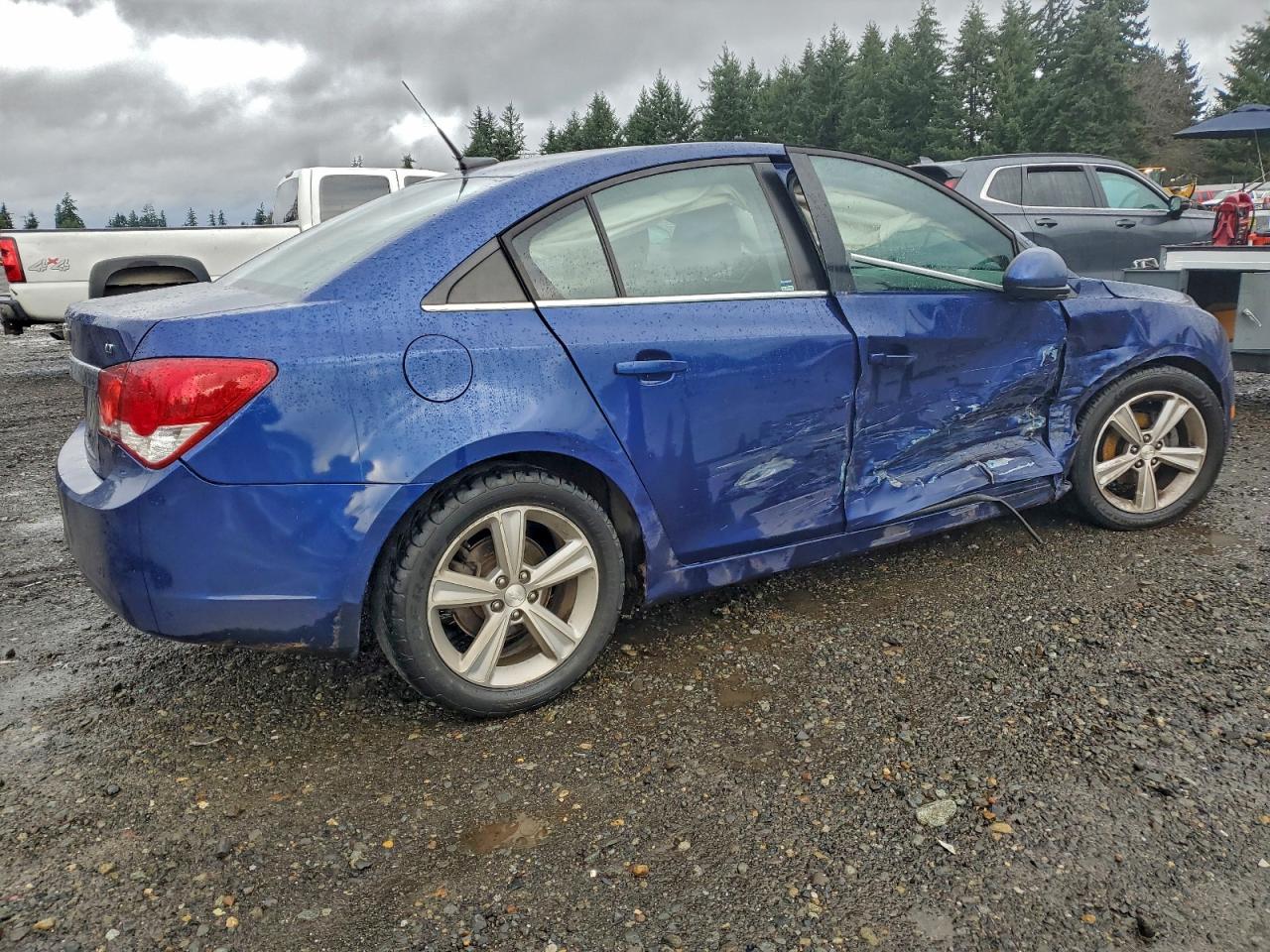 2013 CHEVROLET CRUZE LT photo 3