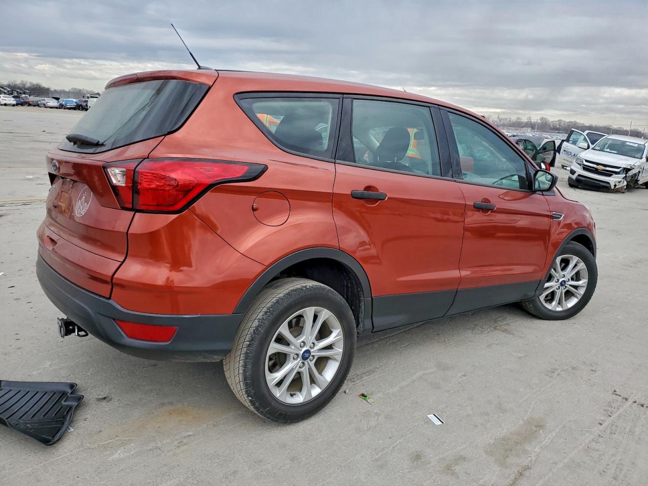 2019 FORD ESCAPE S photo 3