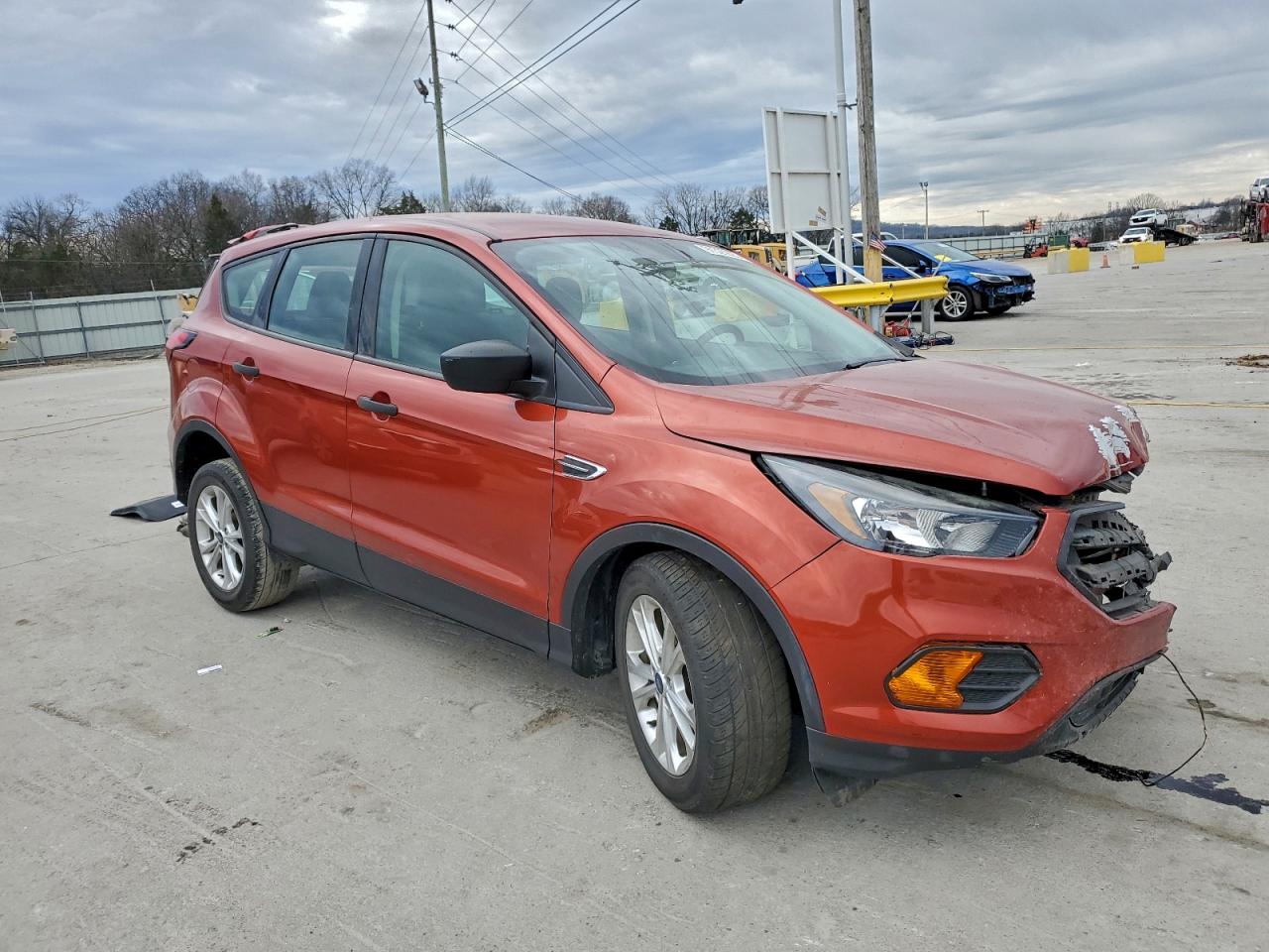 2019 FORD ESCAPE S photo 4