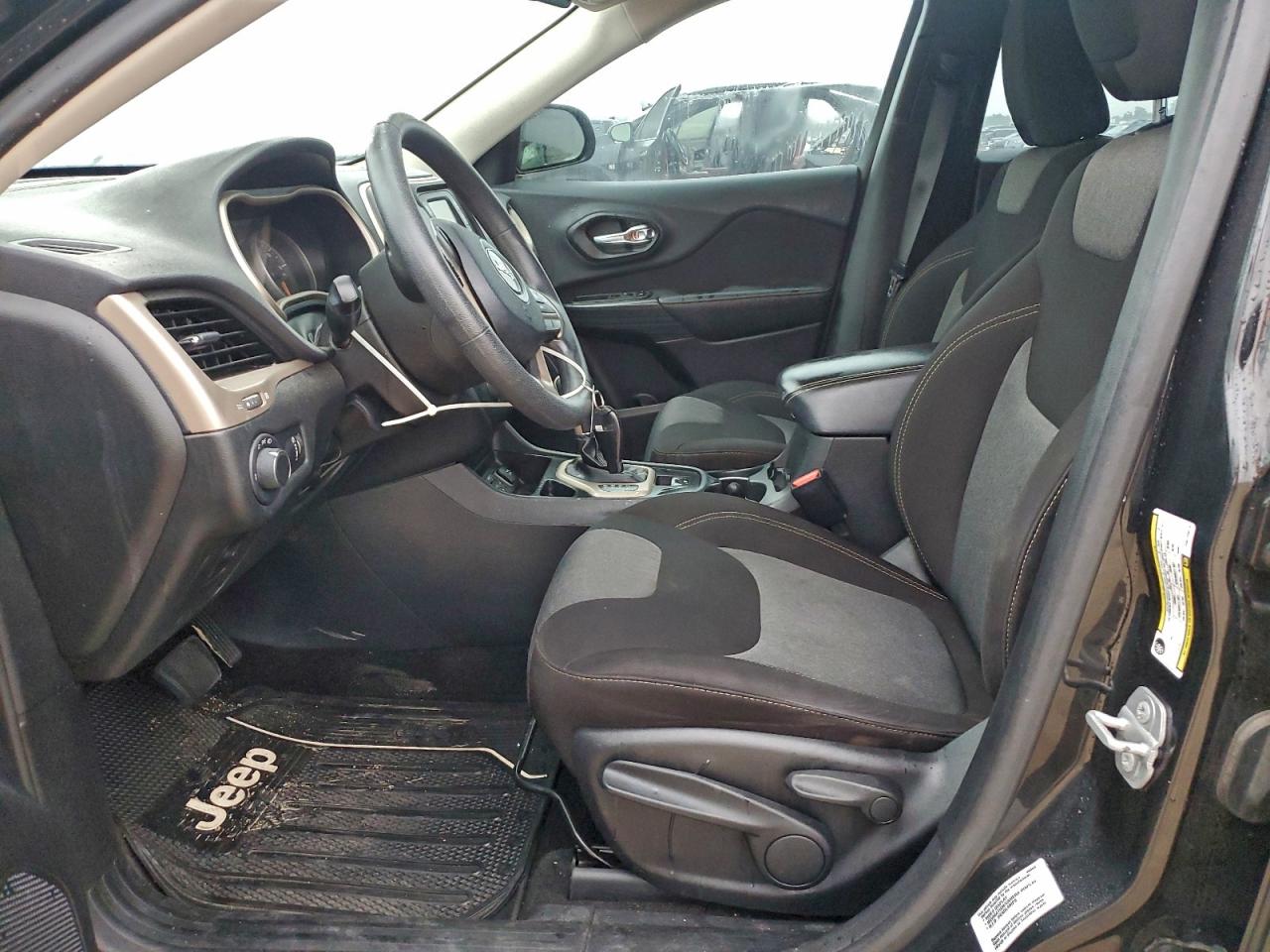 2016 JEEP CHEROKEE SPORT photo 7