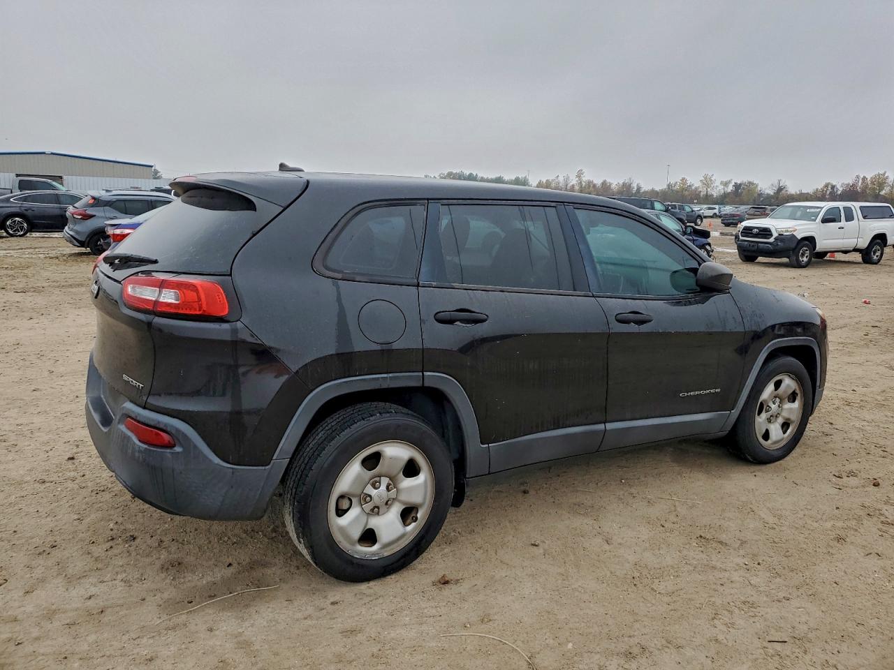 2016 JEEP CHEROKEE SPORT photo 3