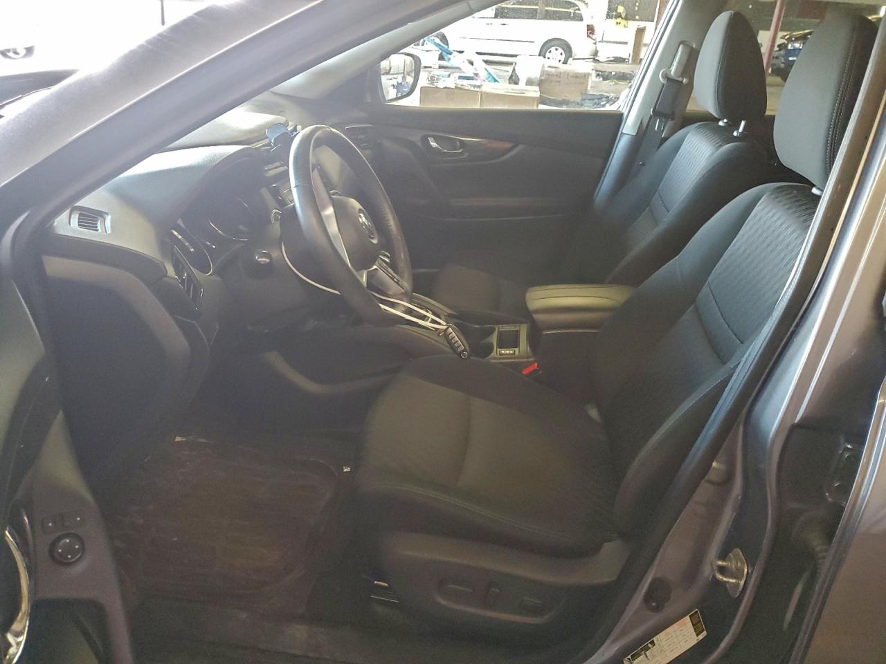 2018 NISSAN ROGUE S photo 19