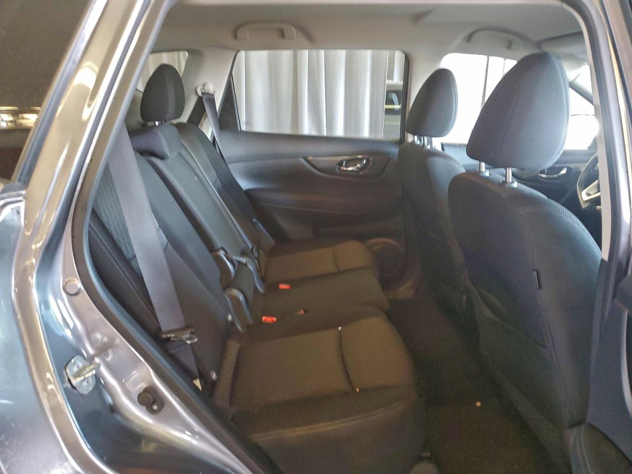 2018 NISSAN ROGUE S photo 31