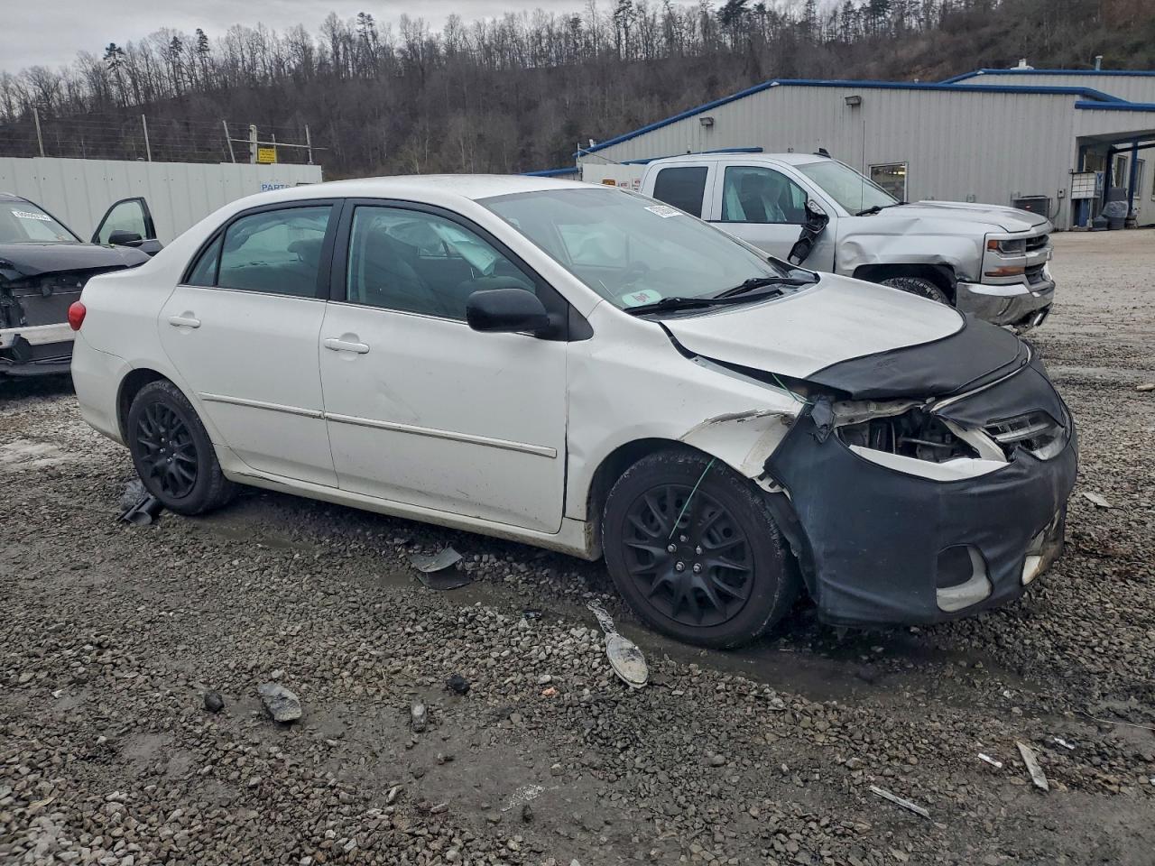 2013 TOYOTA COROLLA BASE photo 4