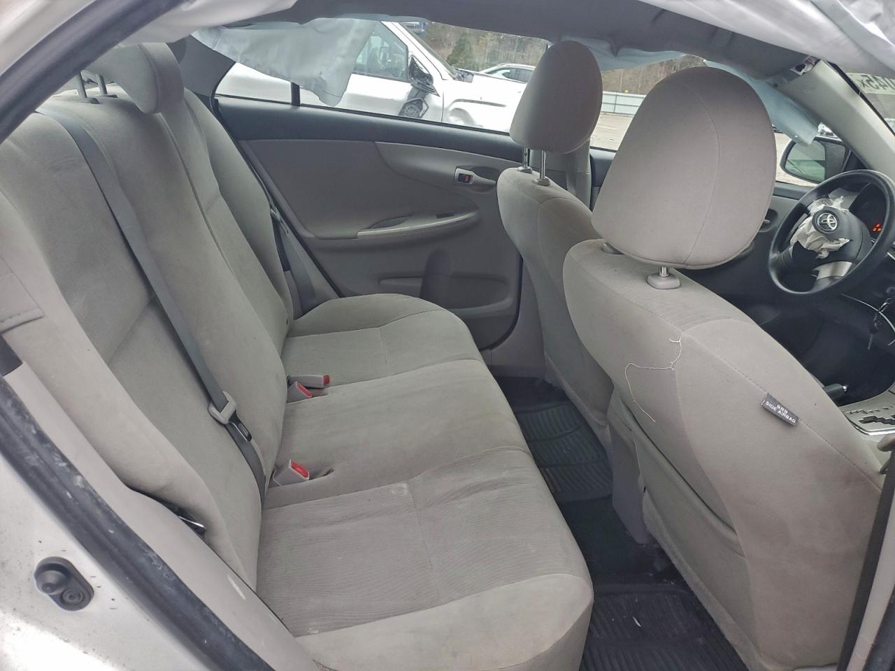 2013 TOYOTA COROLLA BASE photo 10