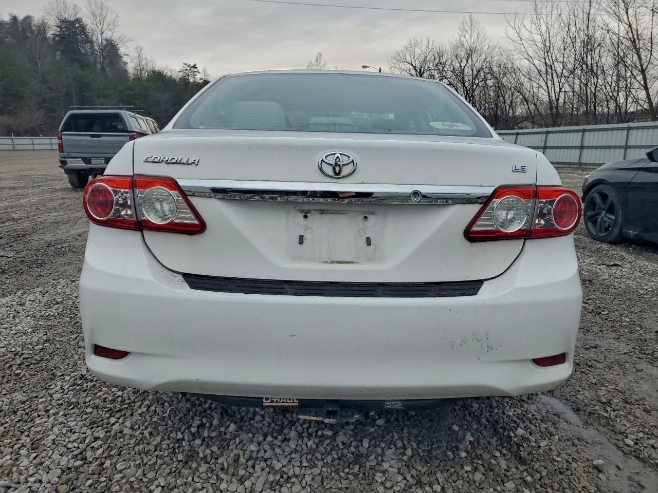 2013 TOYOTA COROLLA BASE photo 6