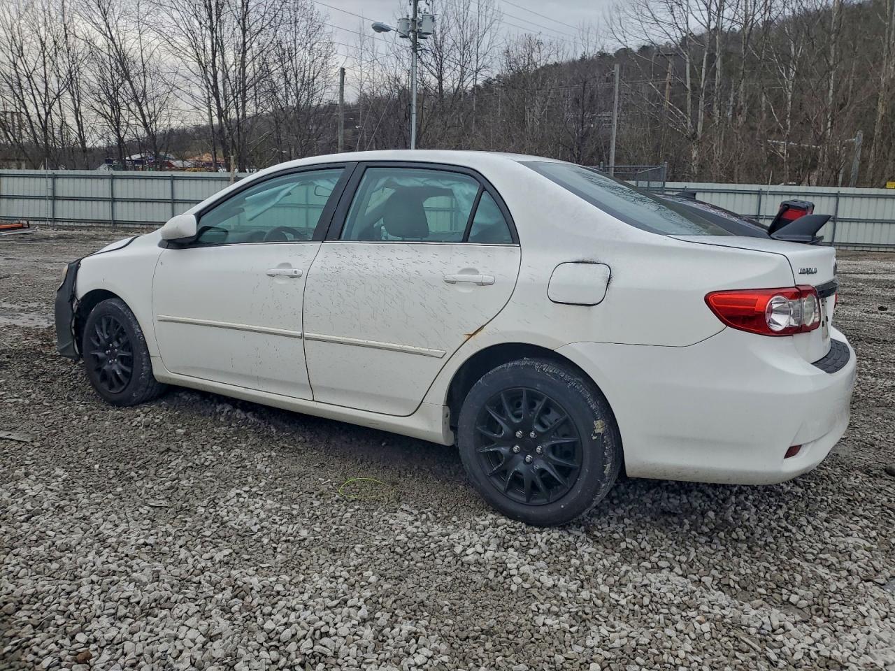 2013 TOYOTA COROLLA BASE photo 2