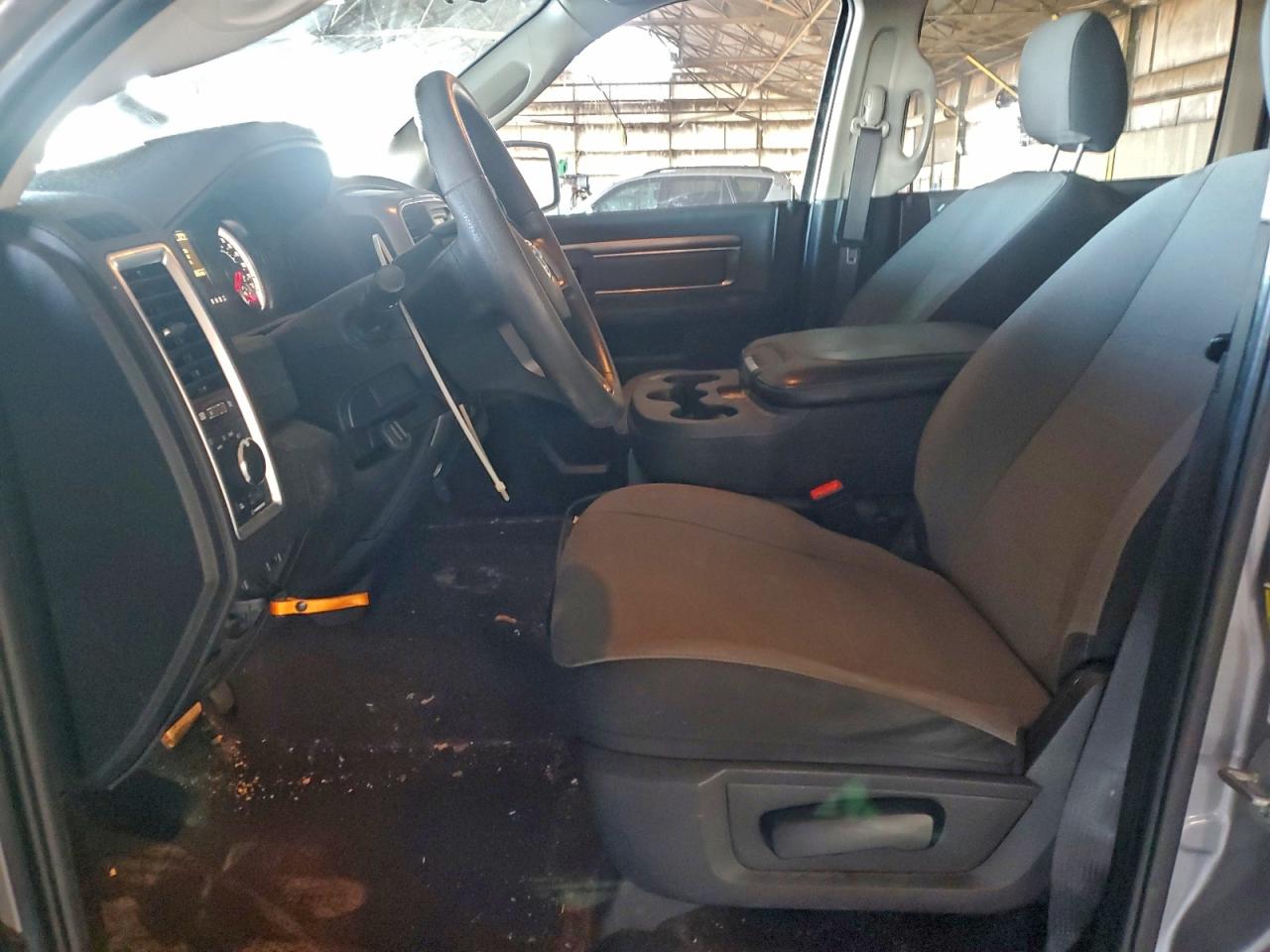 2021 RAM 1500 CLASSIC SLT photo 7