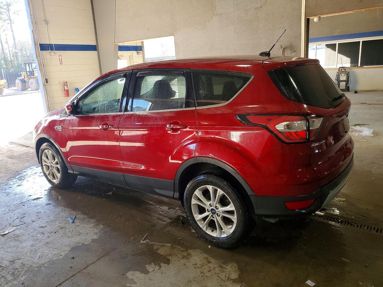 2017 FORD ESCAPE SE photo 4