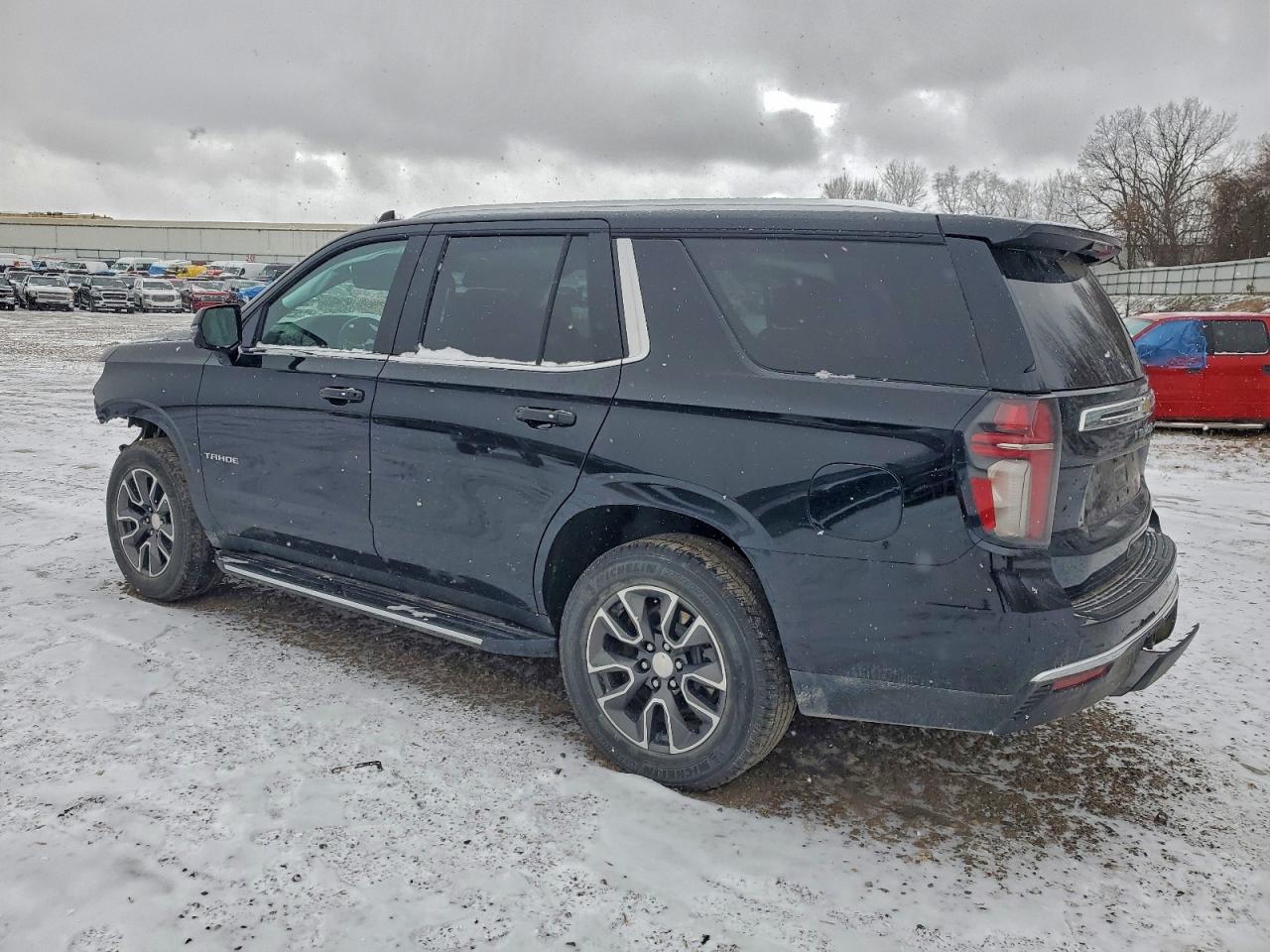 2021 CHEVROLET TAHOE K1500 LT photo 2