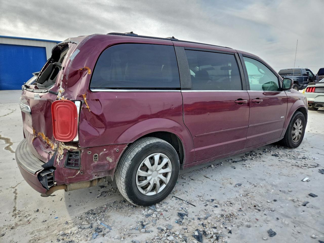 2008 CHRYSLER TOWN & COUNTRY TOURING photo 5