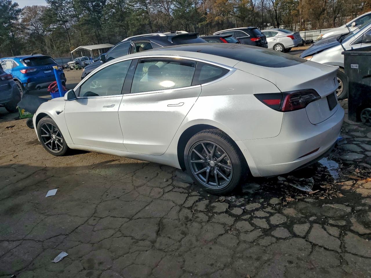 2019 TESLA MODEL 3 photo 2
