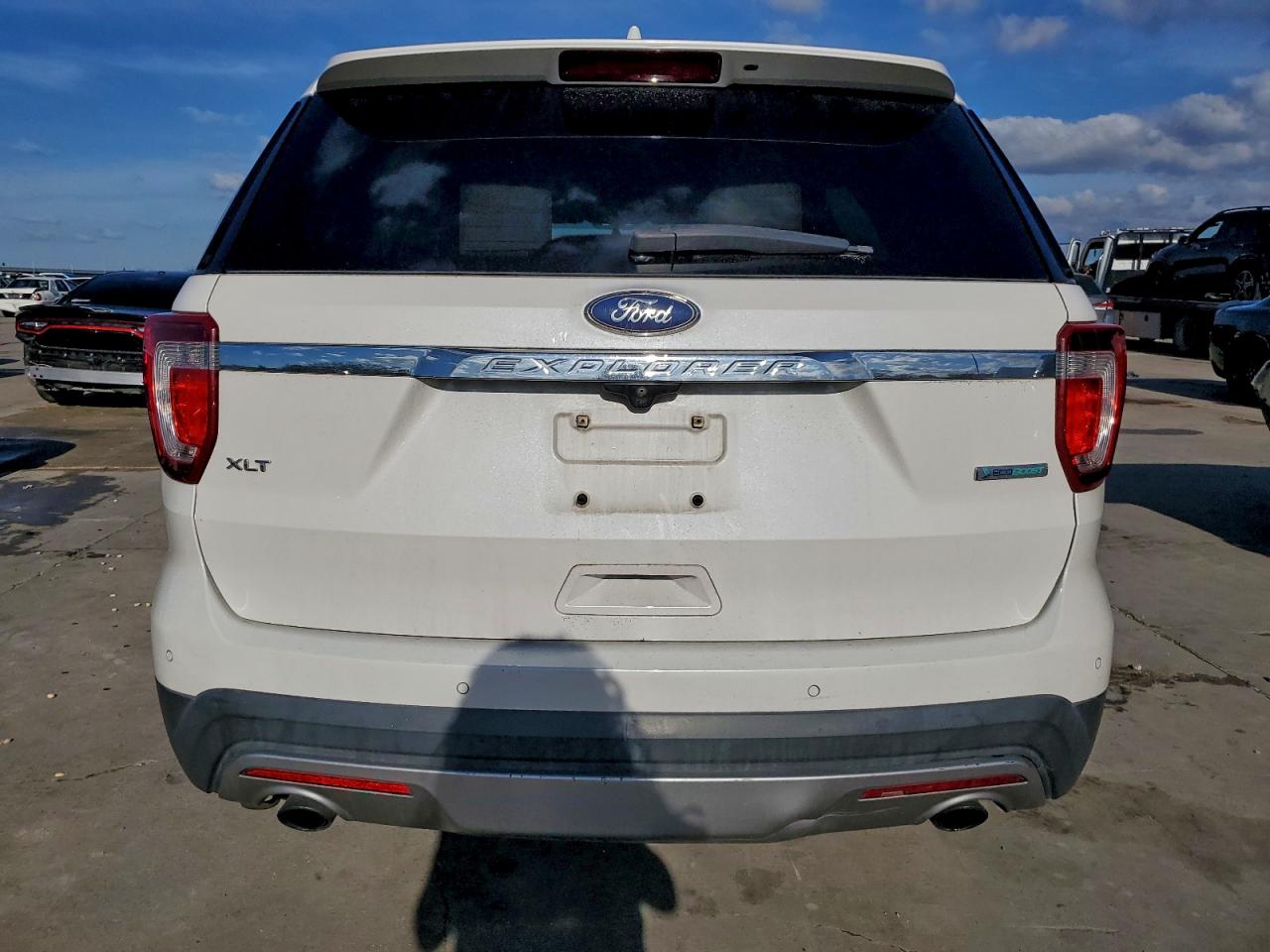 2016 FORD EXPLORER XLT photo 6