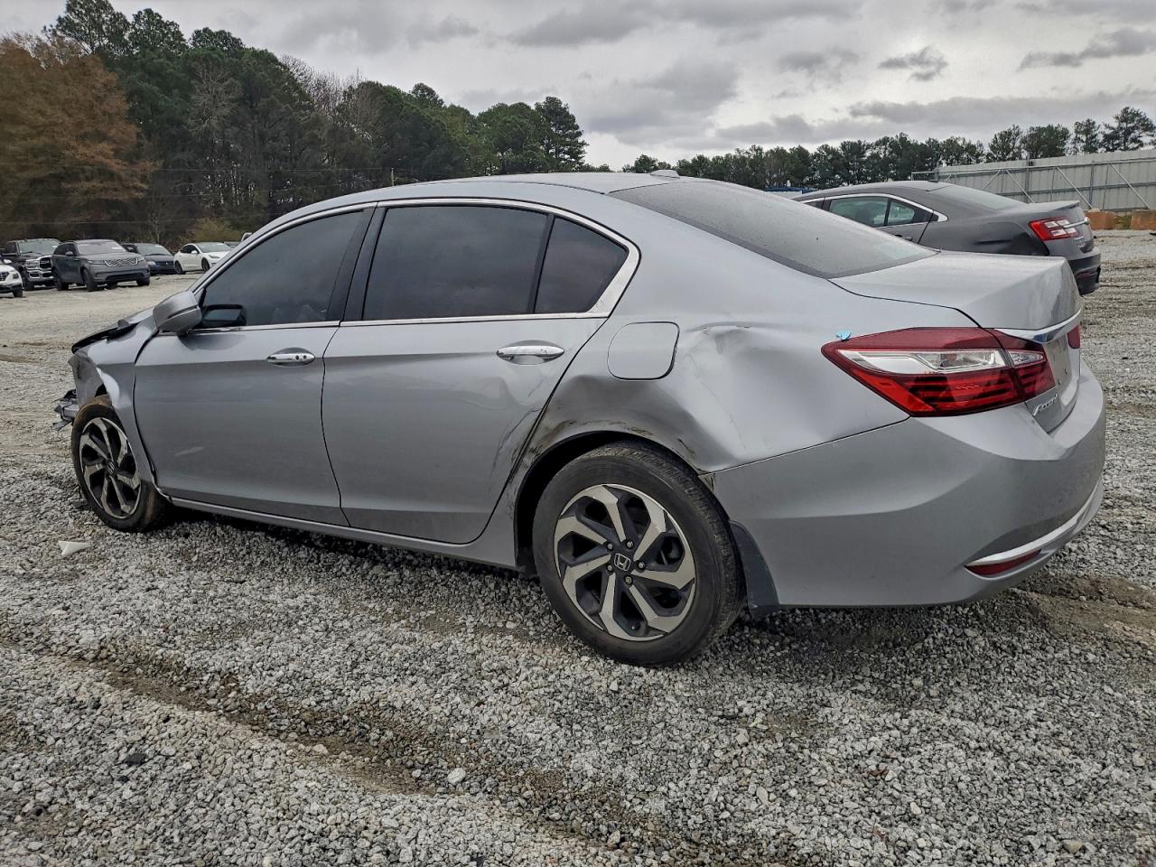 2017 HONDA ACCORD EXL photo 2