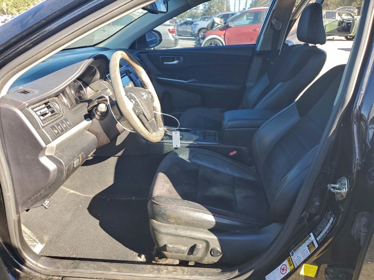 2017 TOYOTA CAMRY LE photo 7