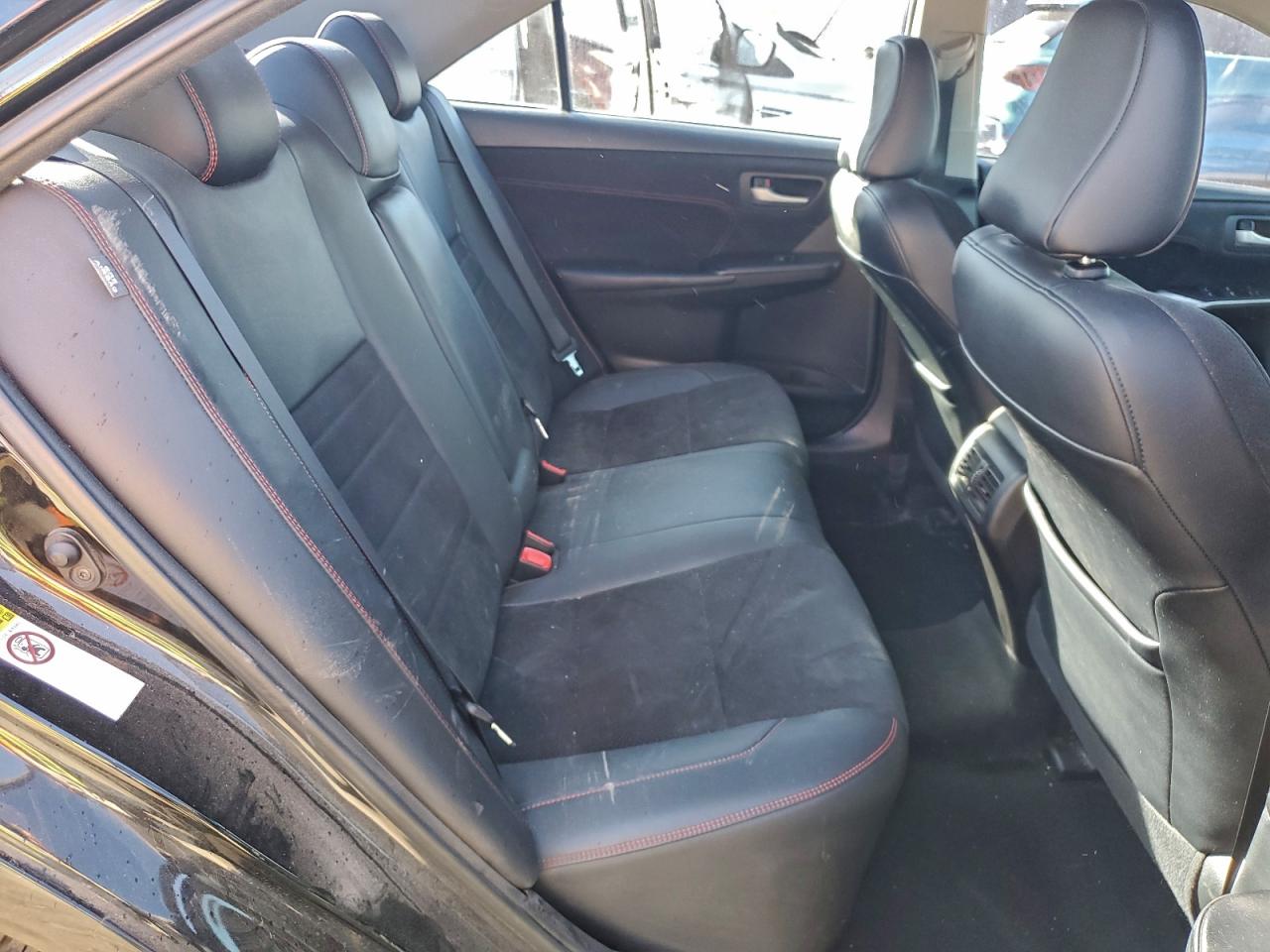 2017 TOYOTA CAMRY LE photo 10