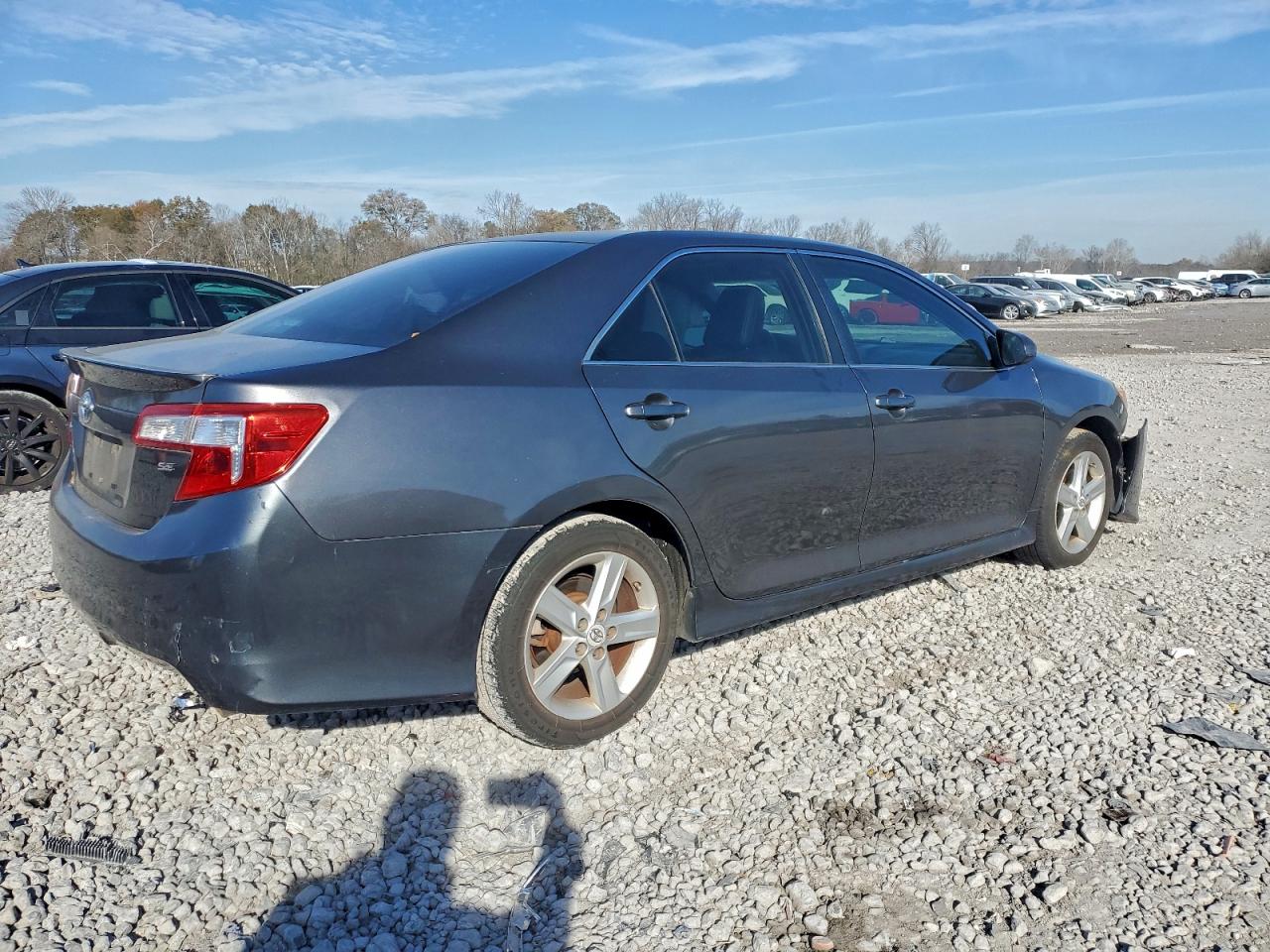 2012 TOYOTA CAMRY BASE photo 5