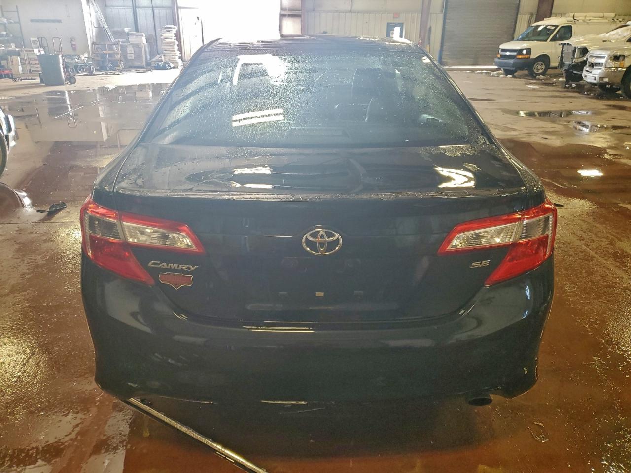 2014 TOYOTA CAMRY L photo 11