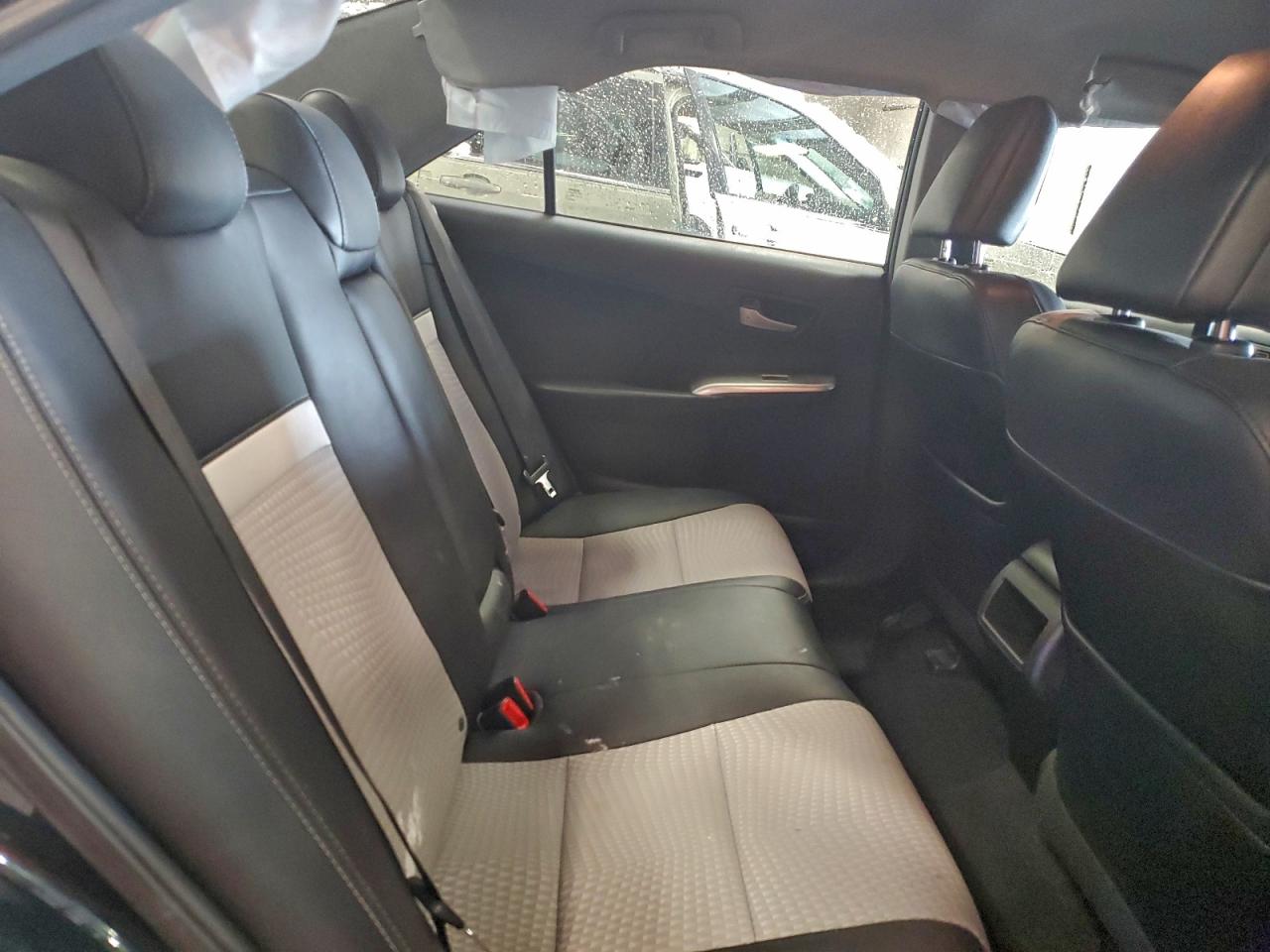 2014 TOYOTA CAMRY L photo 19