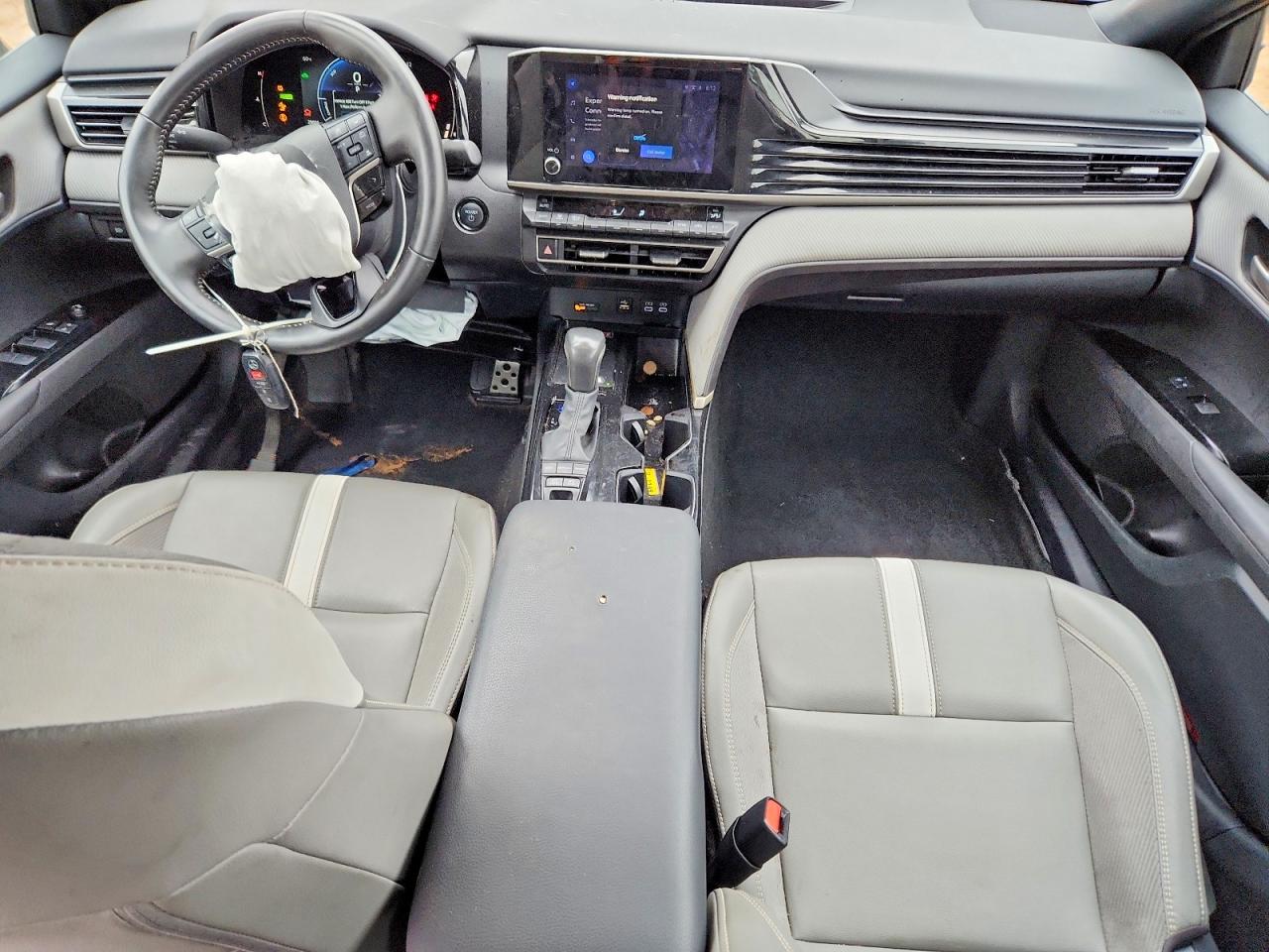 2025 TOYOTA CAMRY XSE photo 29