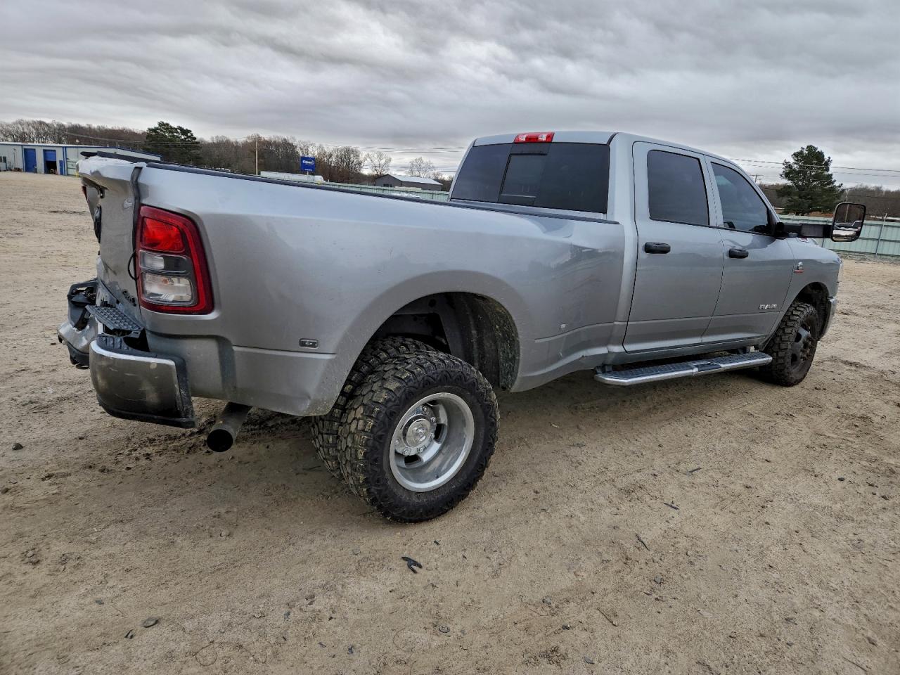 2021 RAM 3500 TRADESMAN photo 3