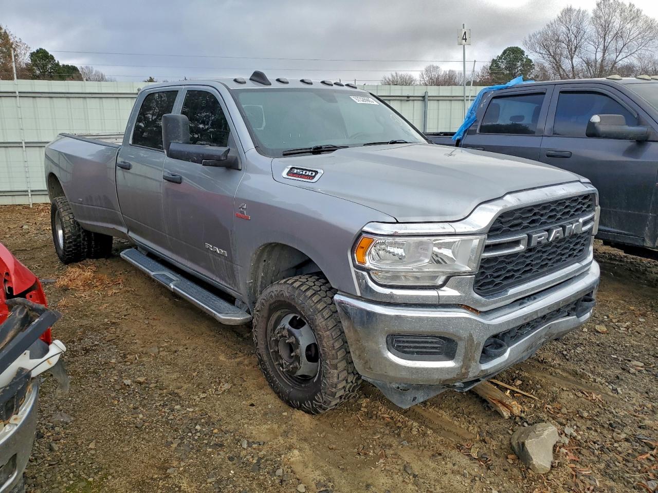 2021 RAM 3500 TRADESMAN photo 4