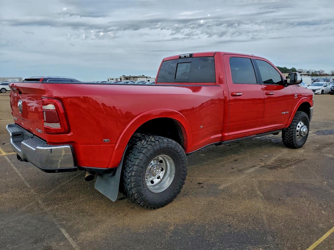 2019 RAM 3500 LARAMIE photo 3