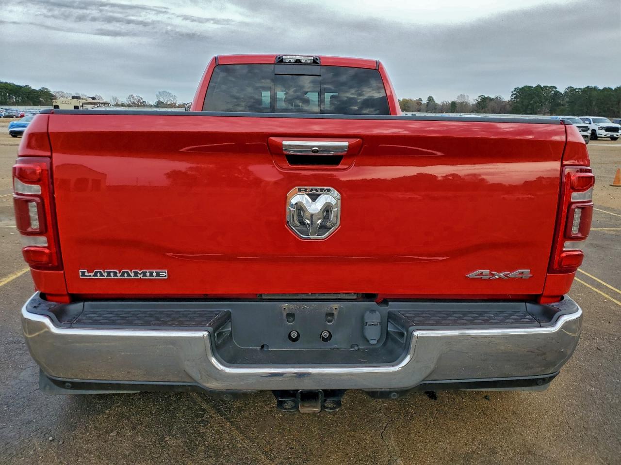 2019 RAM 3500 LARAMIE photo 6