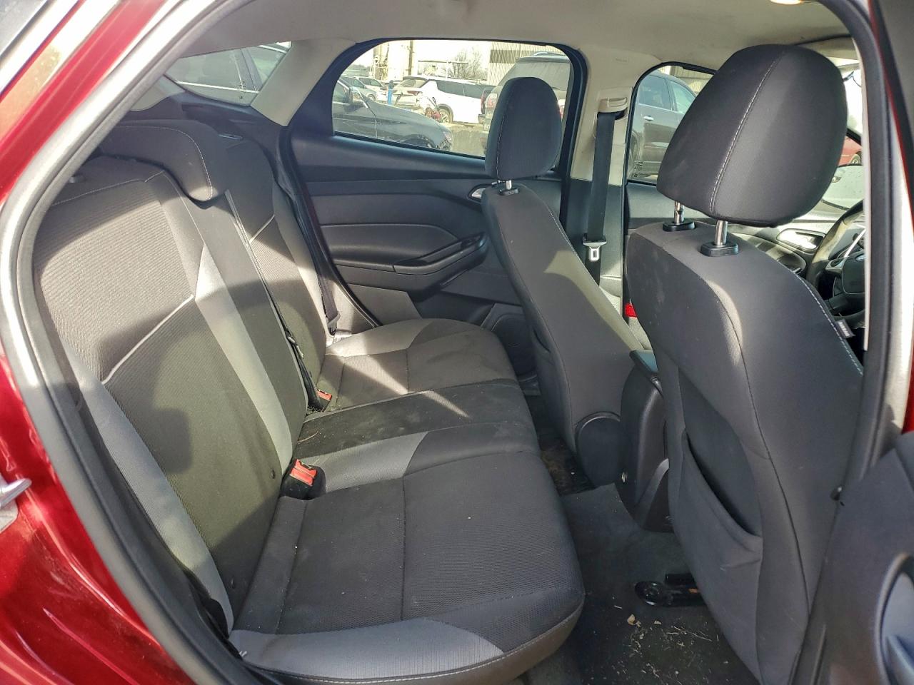 2014 FORD FOCUS SE photo 10