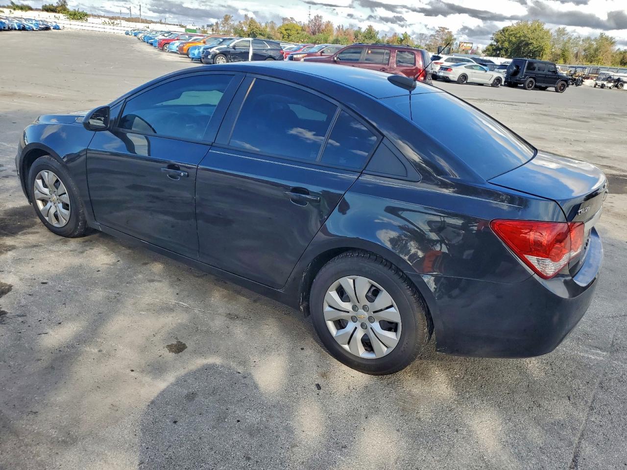 2015 CHEVROLET CRUZE LS photo 2